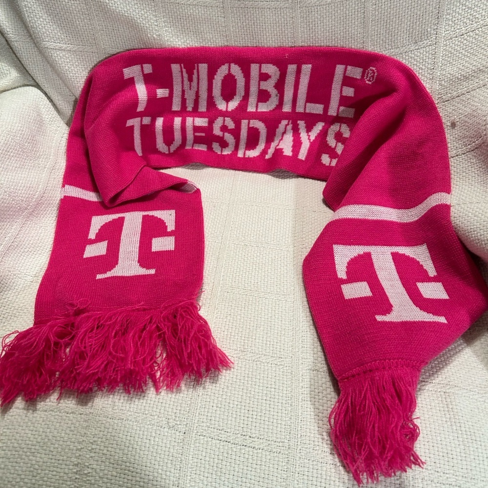 T-Mobile Pink Scarf Bundle